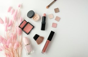 Picture for category Makeup